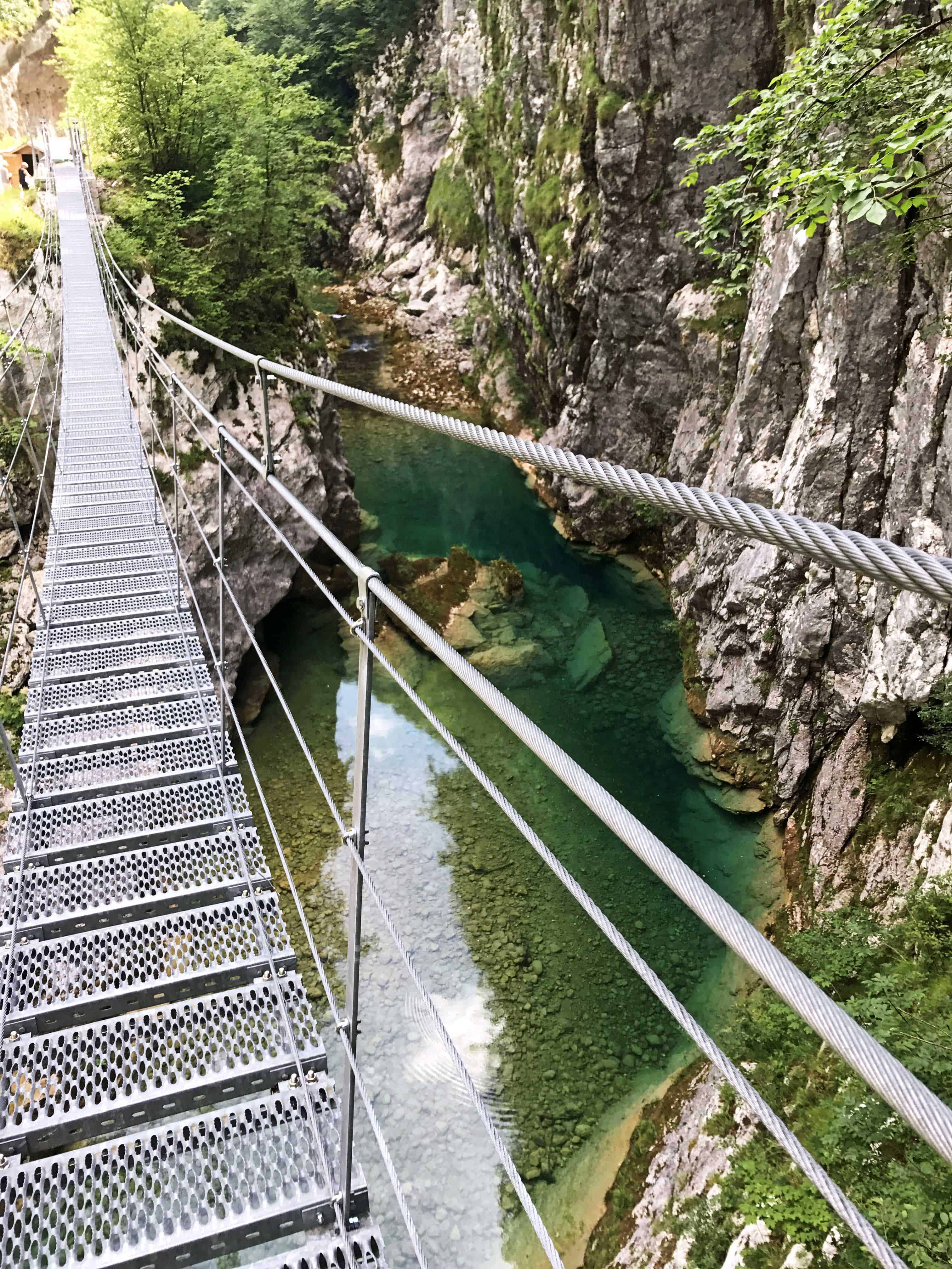 Canyon unter der Hängebrücke