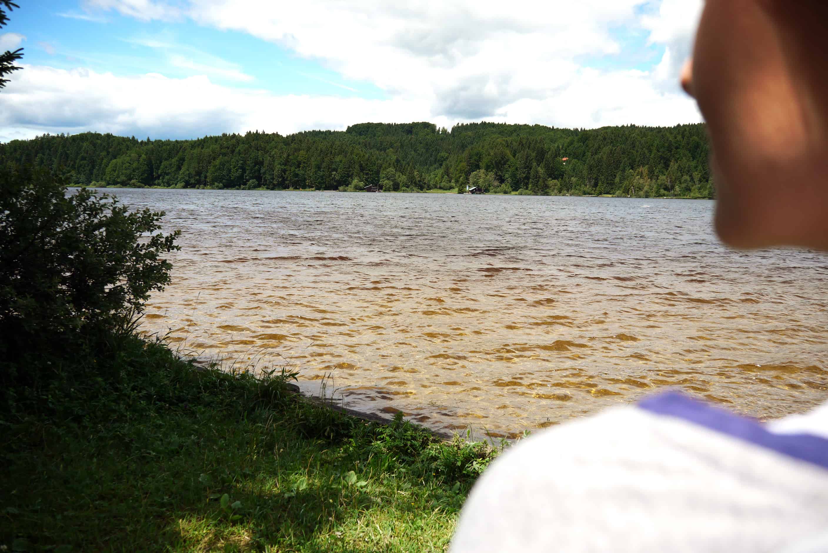 Schulterblick auf den Kirchsee