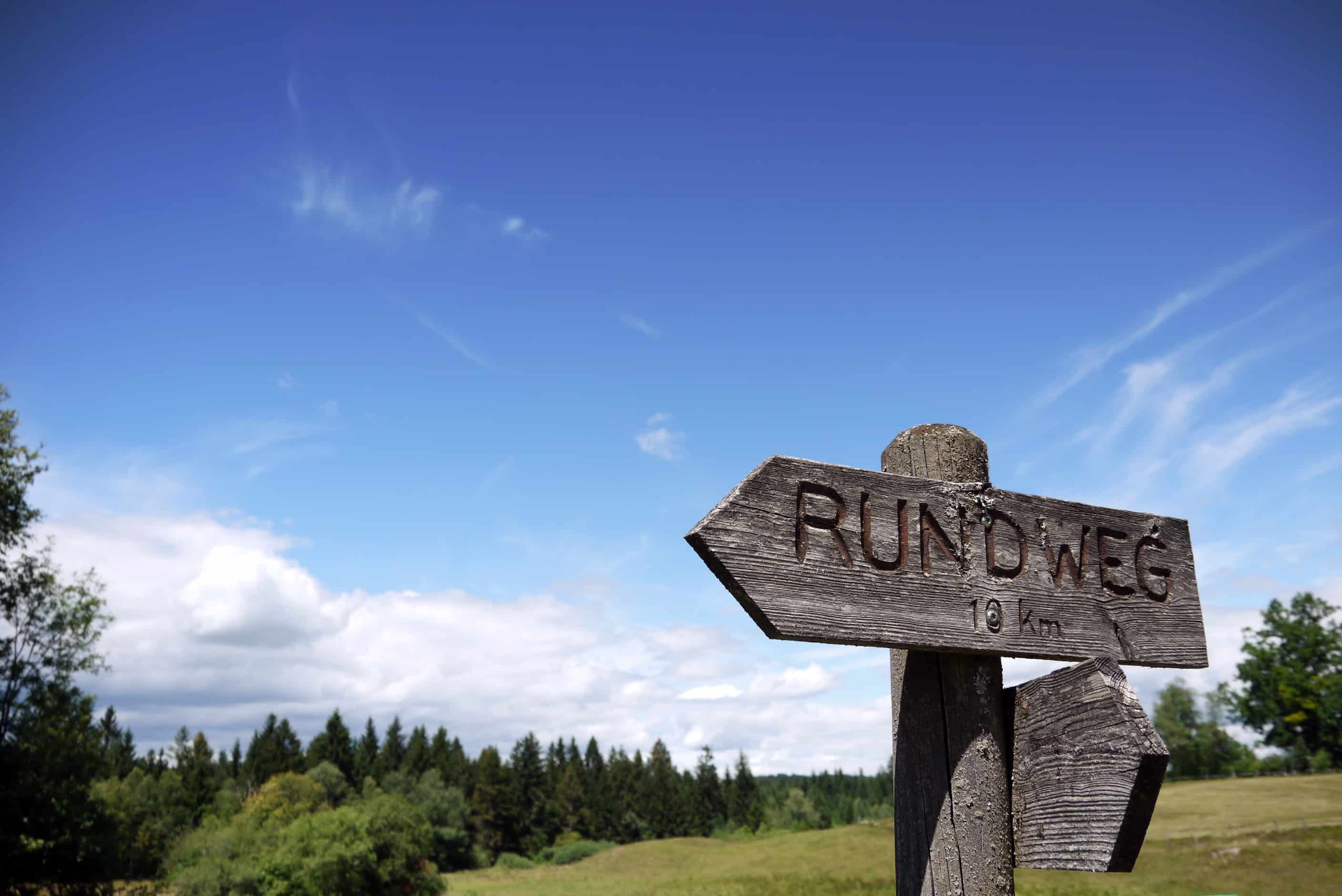 Wegweiser Rundweg Kirchsee